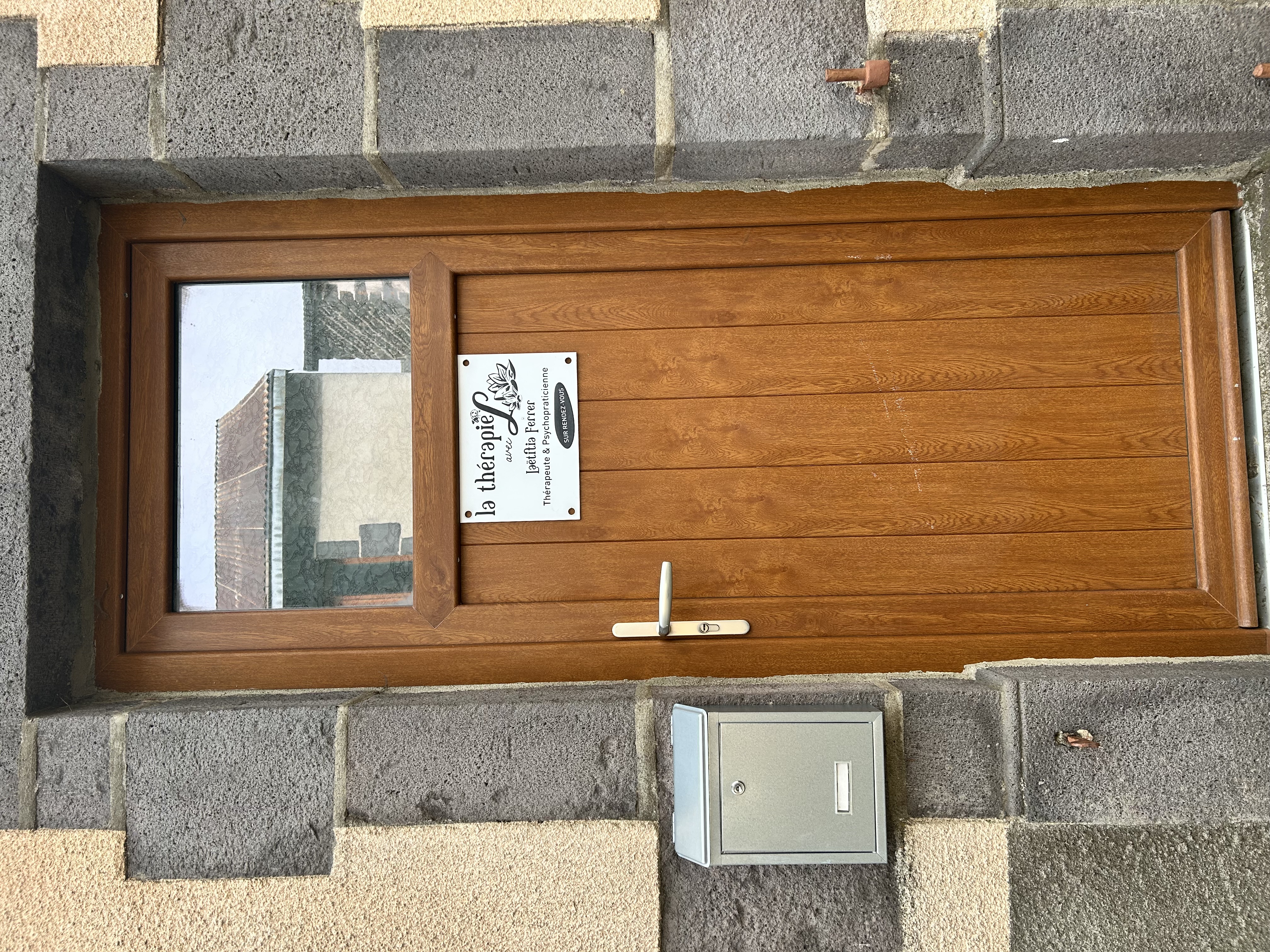 Entrée du cabinet à Aydat